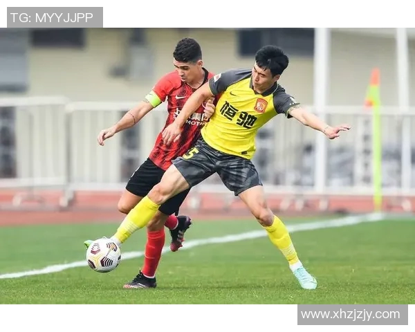 广州足球队与上海足球队赛后分析:力量对决的精彩瞬间与战术启示 广州足球队与上海足球队赛后分析:力量对决的精彩瞬间与战术启示