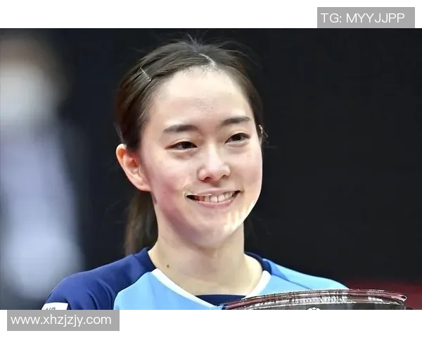 勇士与雷霆对决中的女主播精彩表现引发球迷热议与关注 勇士与雷霆对决中的女主播精彩表现引发球迷热议与关注